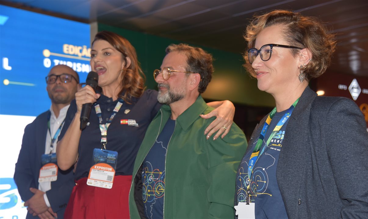 Marco Henrique Borges (MTur), Catiane Seif (Setur/SC), Geninho Góes (BNT Mercosul) e Andrezza Negrini (BCCVB)