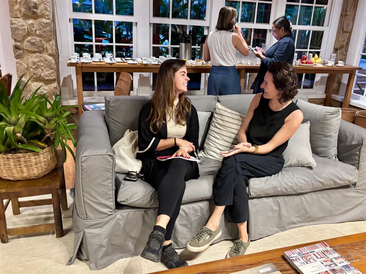 Participantes do 3º Encontro de ESG da BLTA no lounge da Pousada Literária