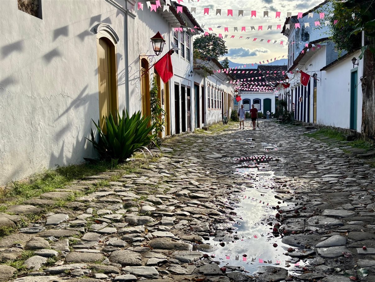 Participantes do 3º Encontro de ESG da BLTA no lounge da Pousada Literária