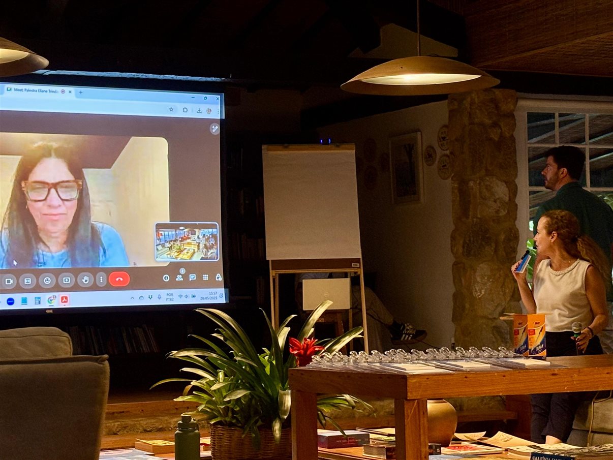 Cultivo de alface em estufa na Fazenda Bananal, a cerca de 20 minutos de Paraty (RJ)