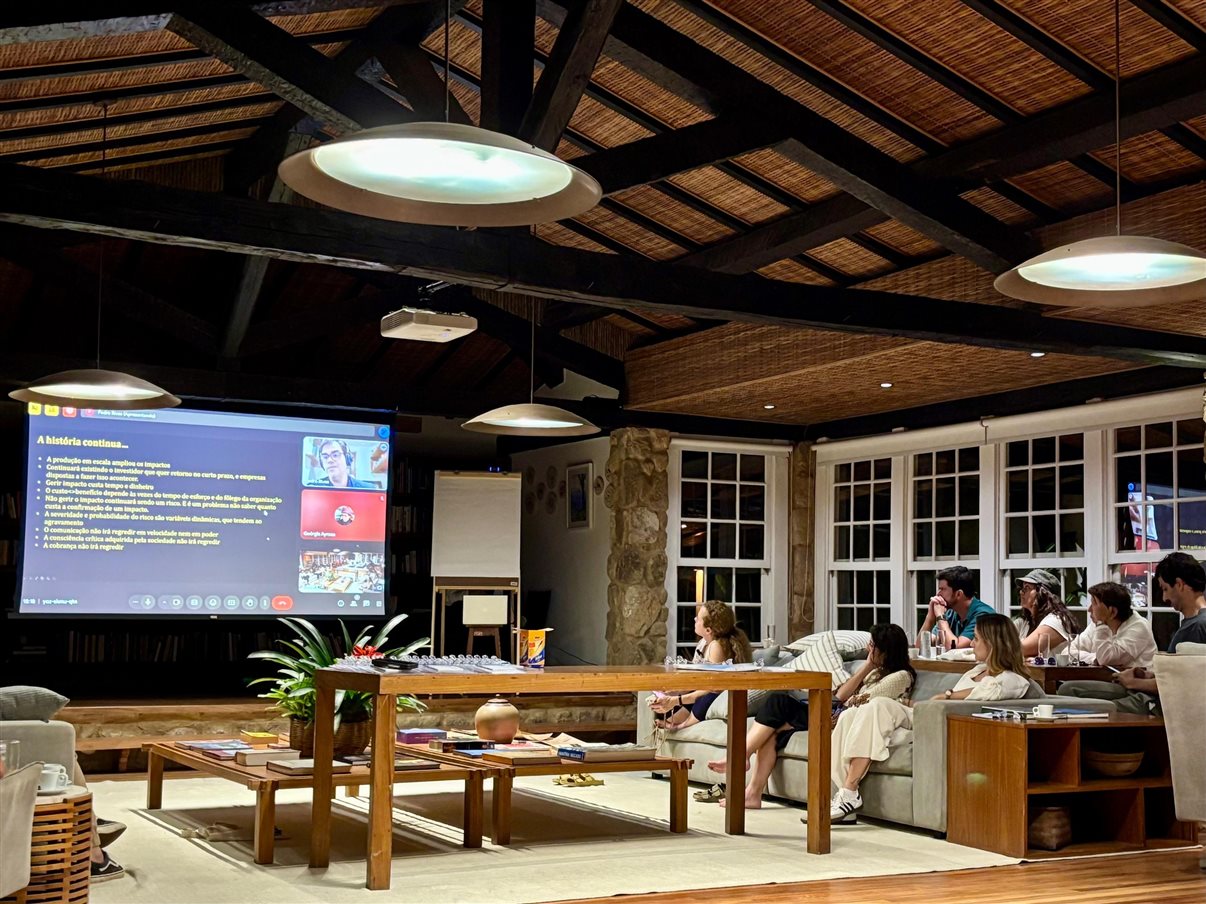 Cultivo de alface em estufa na Fazenda Bananal, a cerca de 20 minutos de Paraty (RJ)