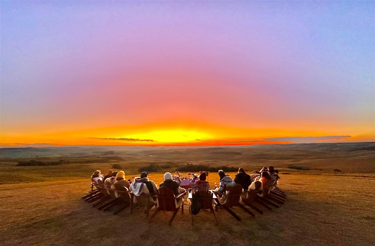 Grupo curte pôr do sol durante Imersão das Galáxias do hotel Parador