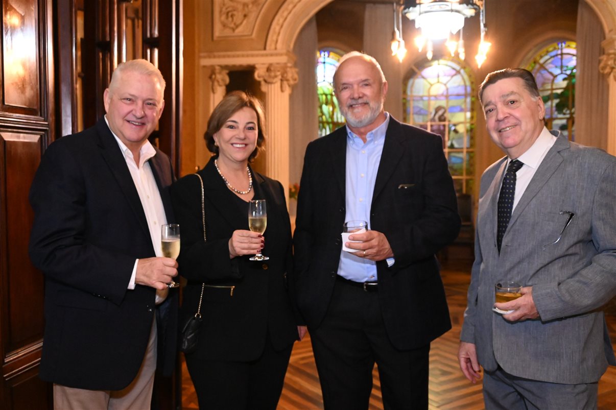 Giovane Bany, da Voo Certo Viagens 