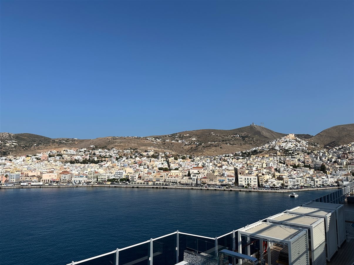 Siros vista do deck 14 do Explora I