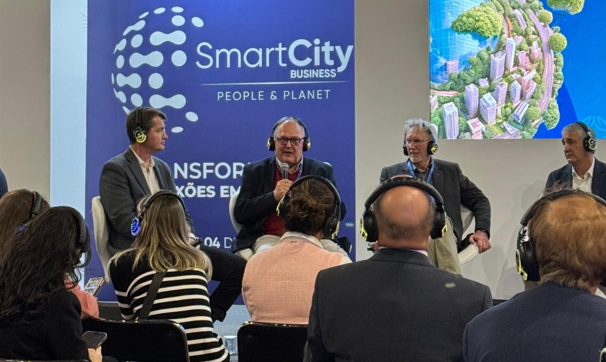 Painel do Smart City Business com Melantonio