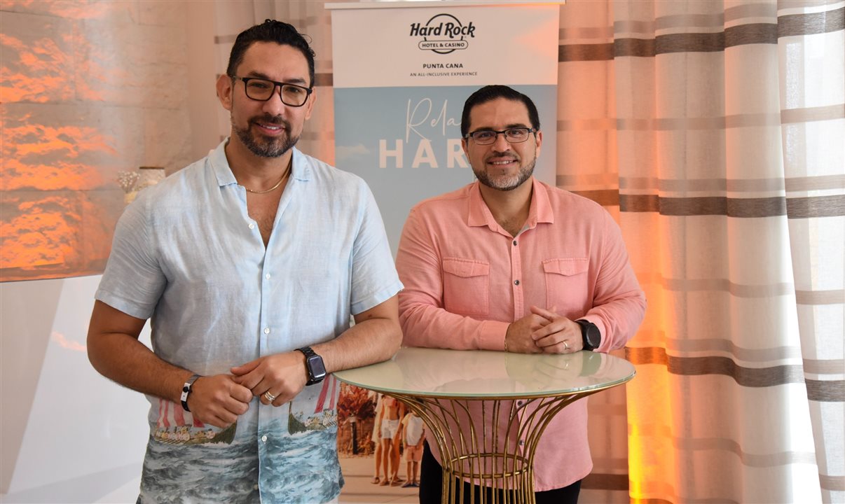 Leonel Reyes, diretor corporativo para a América Latina da RCD Hotels, e Ramon Romero, diretor de Vendas e Marketing do resort