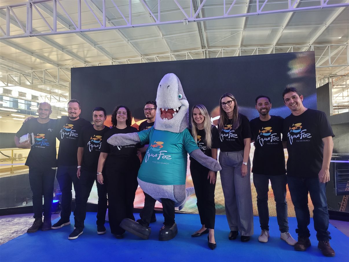 Felilpe Giublin, Pablo Morbis, Jurema Fernandes, Rafael Franco e Camila Martins, todos do Grupo Cataratas