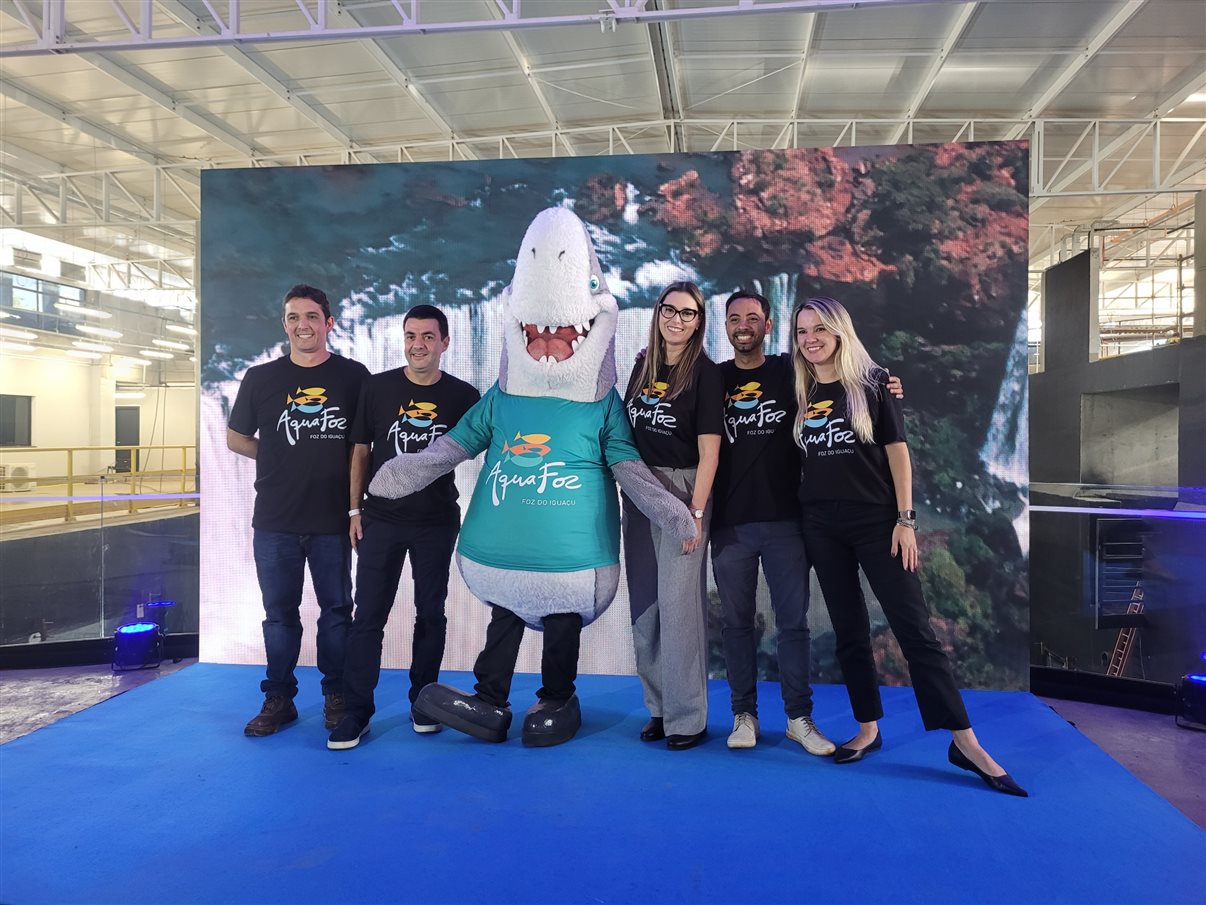 Felilpe Giublin, Pablo Morbis, Jurema Fernandes, Rafael Franco e Camila Martins, todos do Grupo Cataratas