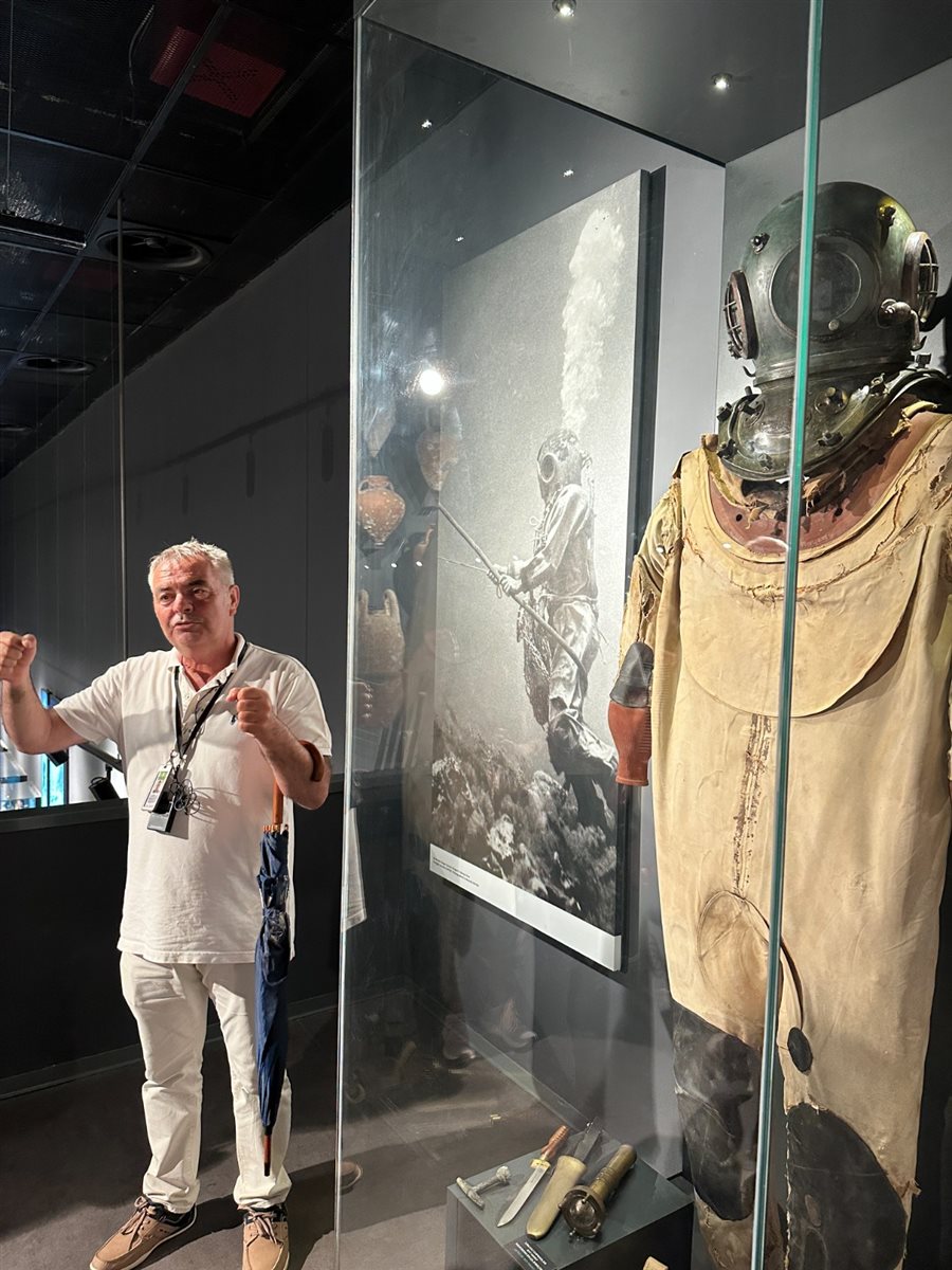 Mar Egeu pelas muralhas da histórica Bodrum