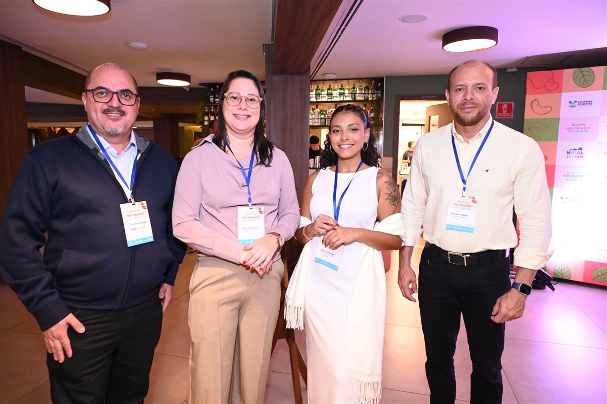 George Costa, da Luck Receptivo, Amanda Rocha, da Amanda Rocha Eventos Corporativos, Jarbiana Costa, do Natal CVB, e Neiwaldo Guedes, da Espacial Eventos