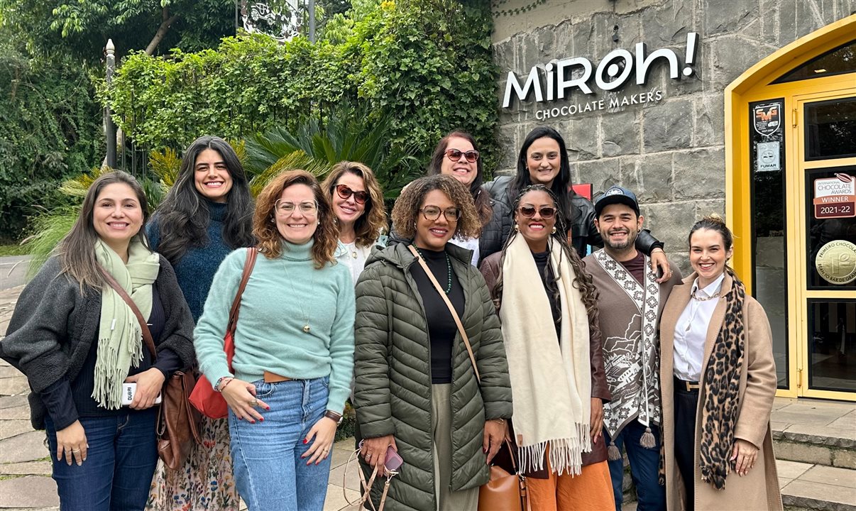 Daniela Del Cueto (Metamorfose Turismo), Isadora Machado (Vitisa Viaja), Alice Assad (Fauna Viagens), Alessandra Brite (Sargas Travel), Mileide Campos (MR Agência de Viagens), Andrea Gaidão (Andrea Gaidão Viagens), Paula Ramos (Turismo.com), Rogéria Pinheiro, Filipe Barbosa (RARO Community) e Ana Flávia Faria (Anture Travel)