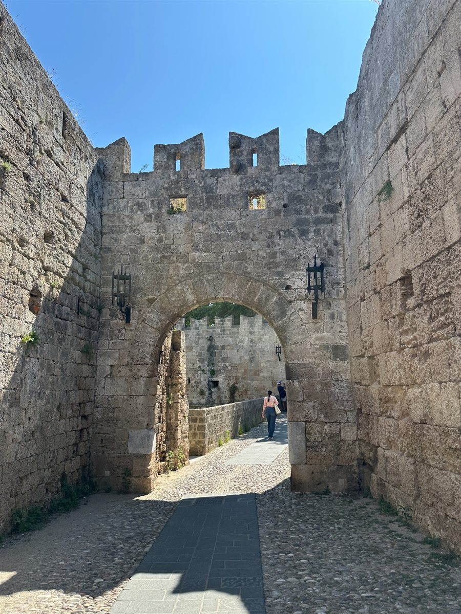 Rhodes: História viva entre muralhas na Cidade Medieval