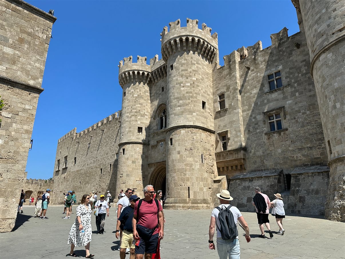 Rhodes: História viva entre muralhas na Cidade Medieval