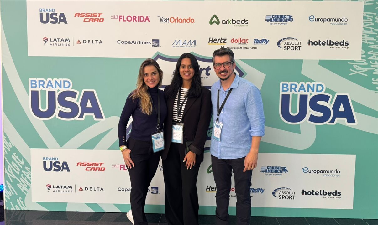 Ingrid Santos, do Brand USA, entre Thais Machado e Ariva Neves, da Frt
