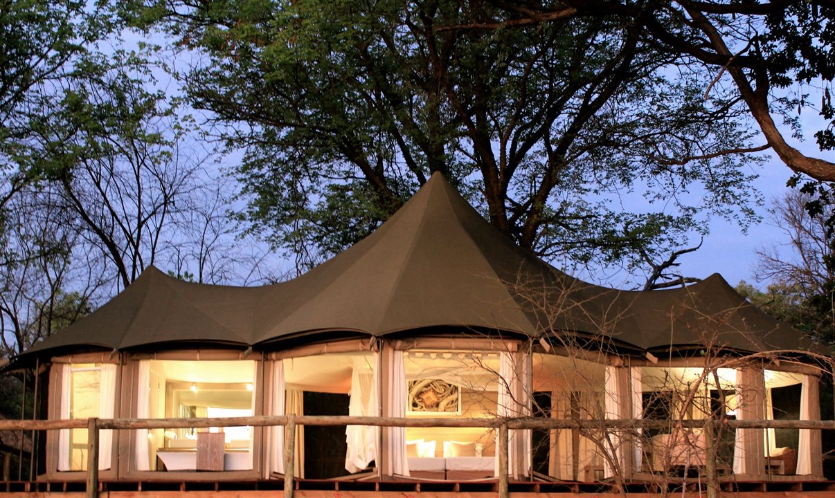 African Monarch Lodges