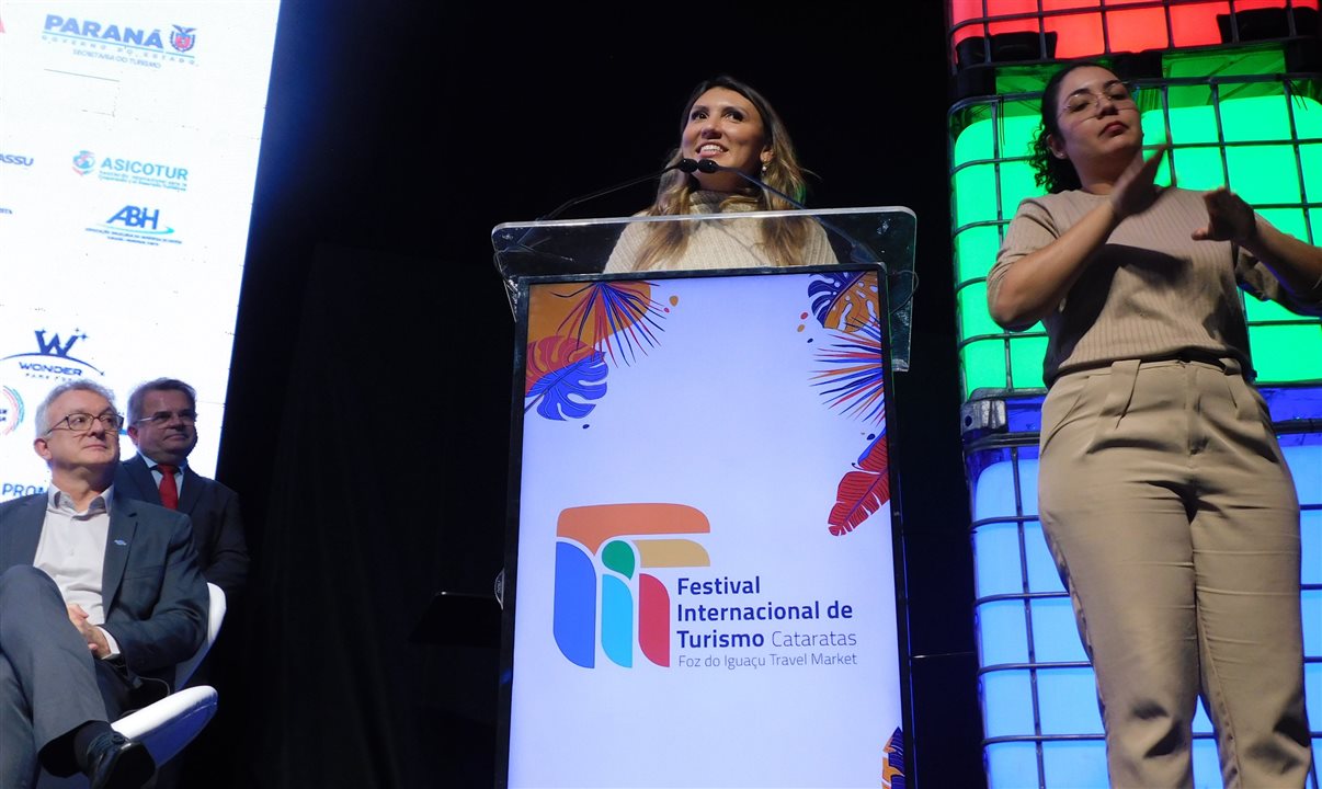 Ana Carla Lopes, secretária executiva do Ministério do Turismo