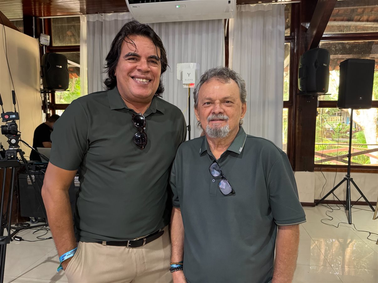 Ana Carolina Medeiros, presidente da Abav Nacional, ao lado de Fernando Santos, VP da Abav Nacional, e de Rita Vasconcelos, do Conselho da Abav Nacional