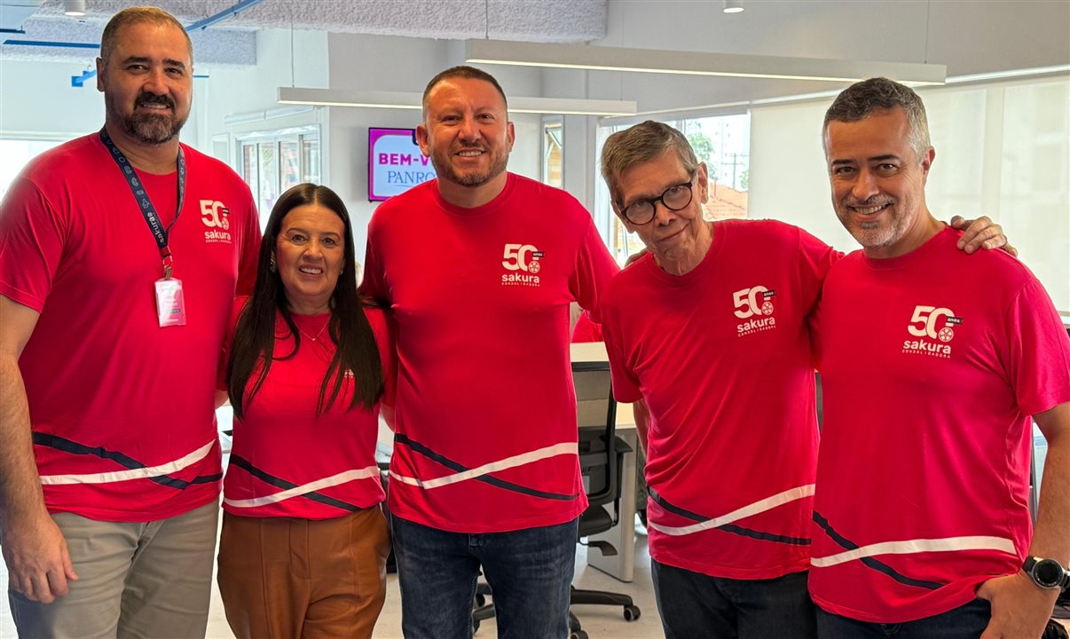 Paulo Faloppa, diretor de Operações, Vivi Siqueira, CFO, Wagner Chaves, CEO, Cássio Oliveira, diretor Comercial, e Luis Carlos Vargas, diretor de Vendas da Sakura