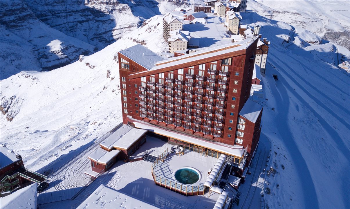 Valle Nevado oferece aulas para todos os níveis através de sua escola própria, que conta com mais de 100 instrutores qualificados