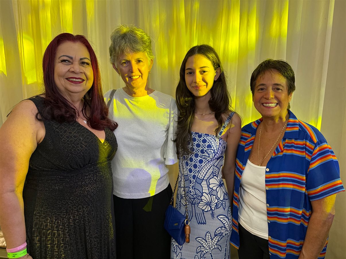 Elenilton Marques, da Abav-AP, Ana Carolina Medeiros, da Abav Nacional, Syntia Lamarão, secretária de Turismo do Amapá, Antônio Karp e Bianca Serafim, da Latam, Daniel Braz, da Sefaz, e Gabriel Flores, da ABBTur