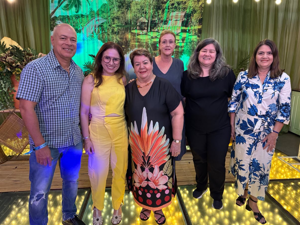 Elenilton Marques, da Abav-AP, Ana Carolina Medeiros, da Abav Nacional, Syntia Lamarão, secretária de Turismo do Amapá, Antônio Karp e Bianca Serafim, da Latam, Daniel Braz, da Sefaz, e Gabriel Flores, da ABBTur