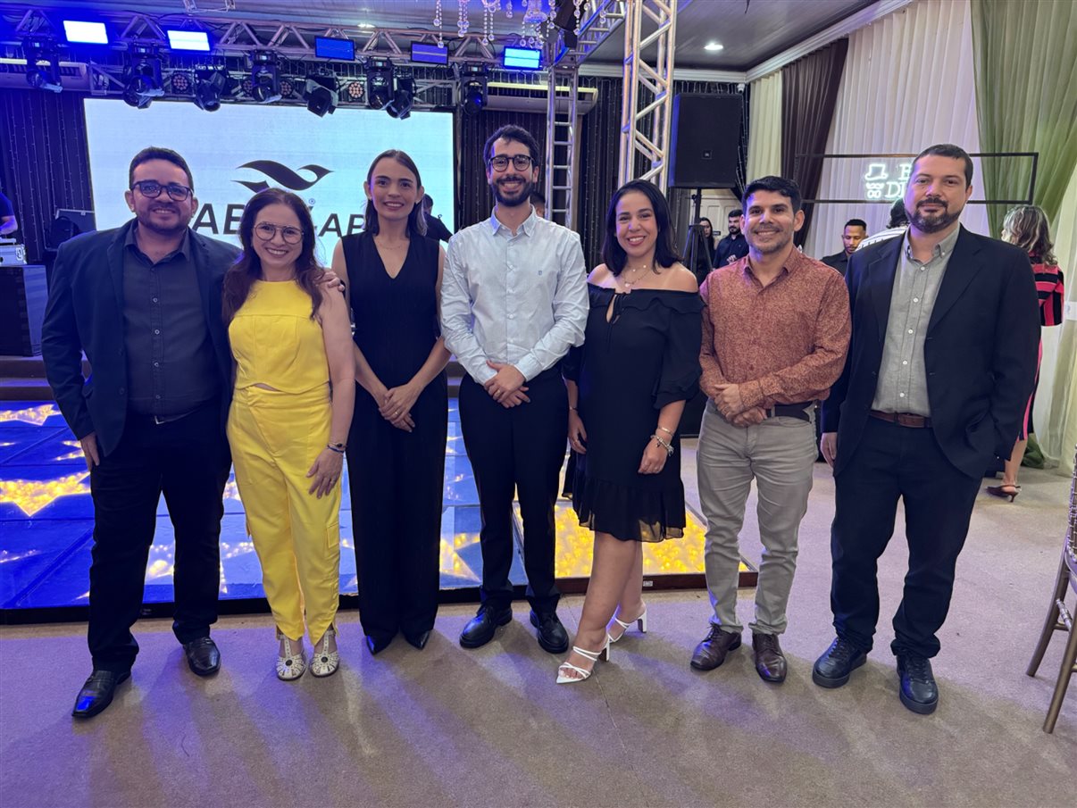 Elenilton Marques, da Abav-AP, Ana Carolina Medeiros, da Abav Nacional, Syntia Lamarão, secretária de Turismo do Amapá, Antônio Karp e Bianca Serafim, da Latam, Daniel Braz, da Sefaz, e Gabriel Flores, da ABBTur