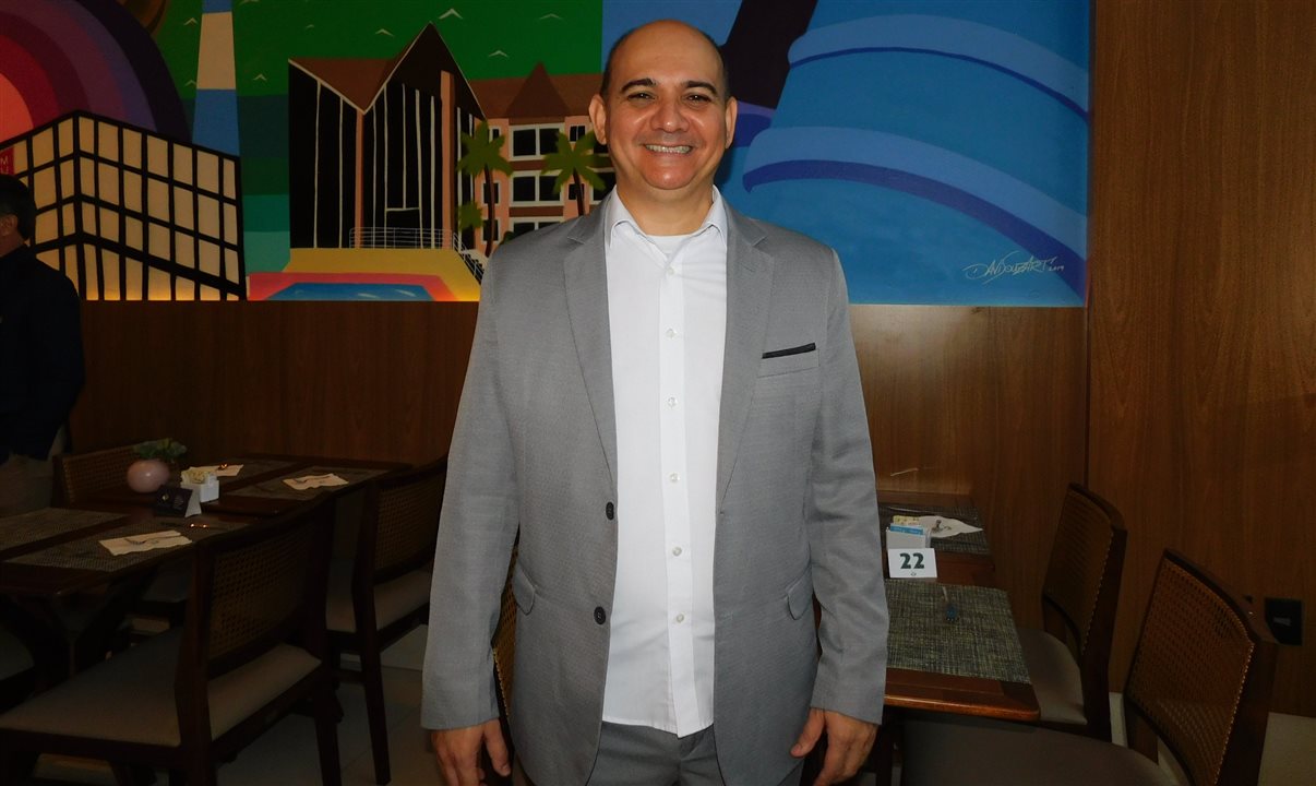 Alex Bastos, gerente comercial de Lazer do Recanto Cataratas
