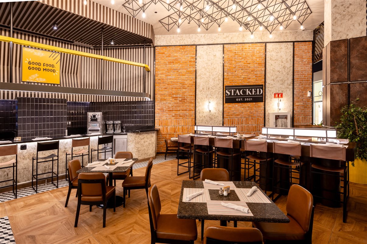 O principal restaurante do complexo permanece sendo o Market, onde não é preciso fazer reserva para fazer as refeições
