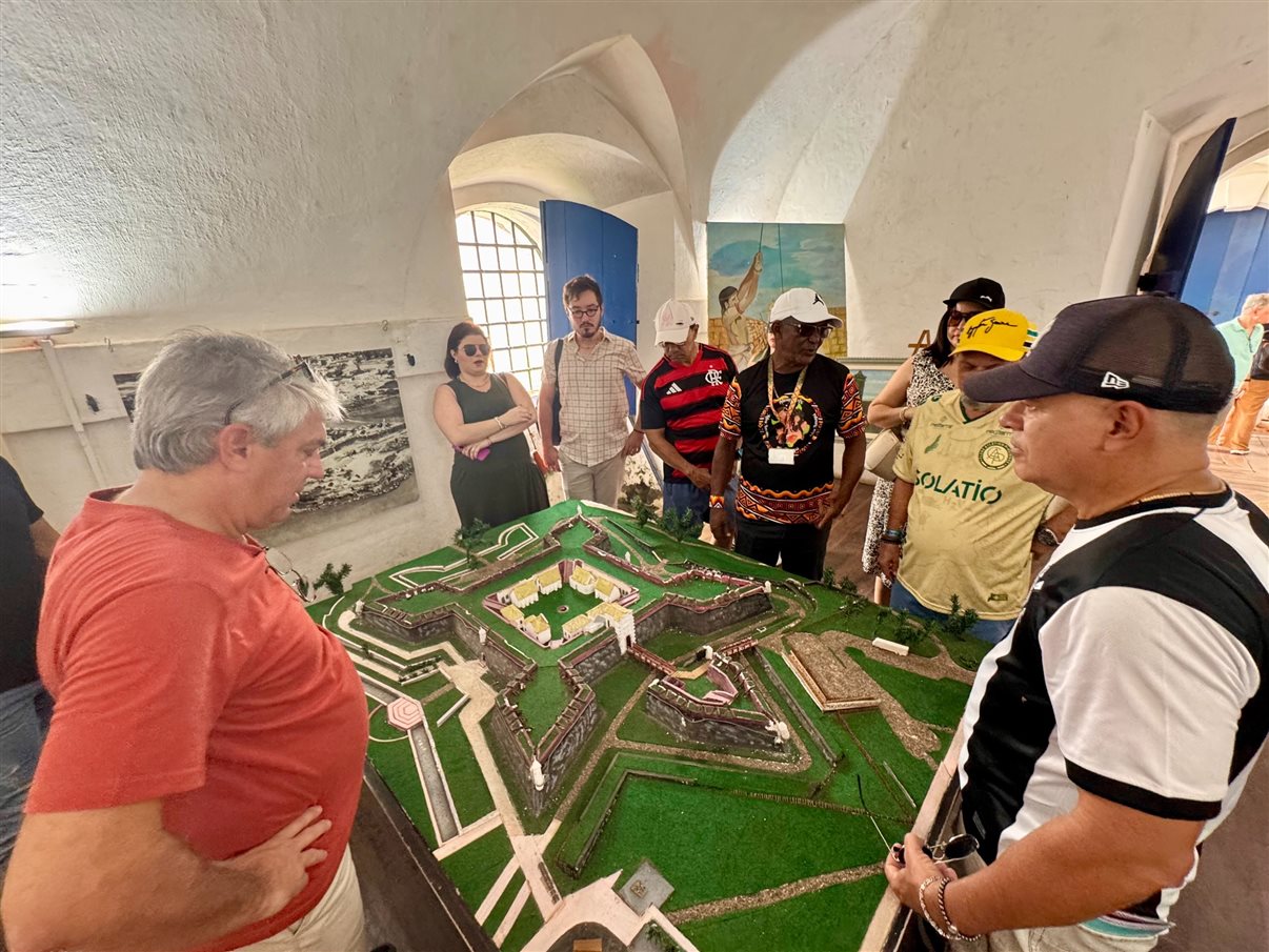 Comitiva da Abav Nacional na Fortaleza de São José de Macapá