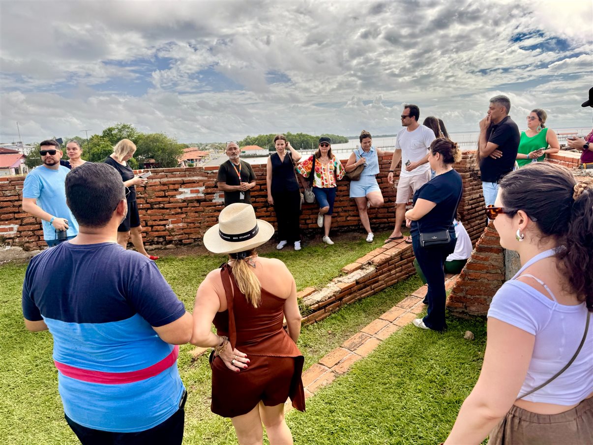 Comitiva da Abav Nacional na Fortaleza de São José de Macapá