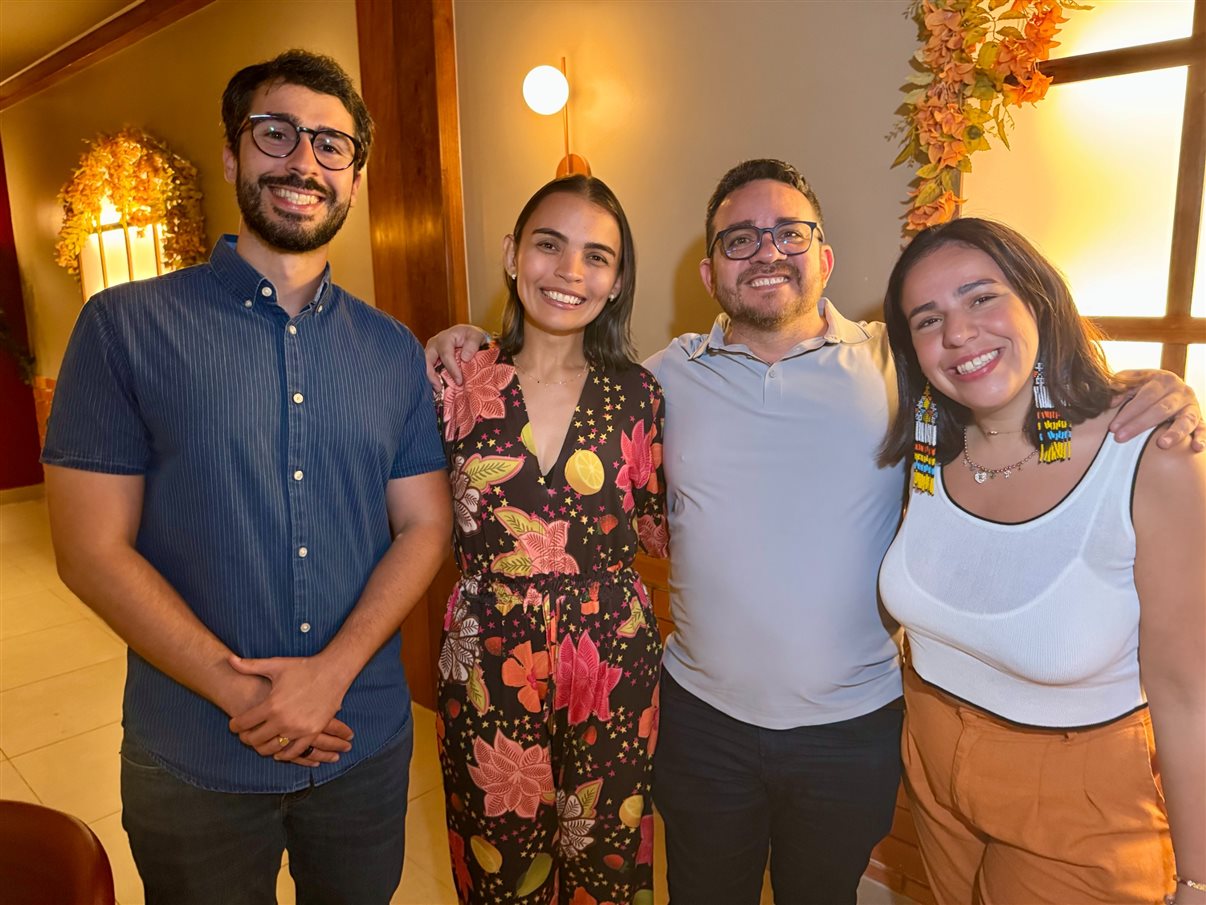 Hoje rolou brinde para comemorar a viagem da comitiva da Abav Nacional