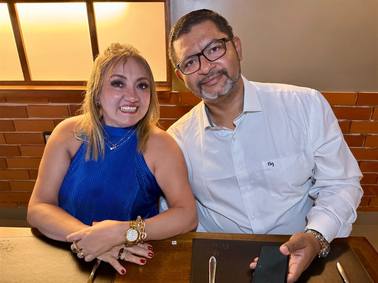 Hoje rolou brinde para comemorar a viagem da comitiva da Abav Nacional