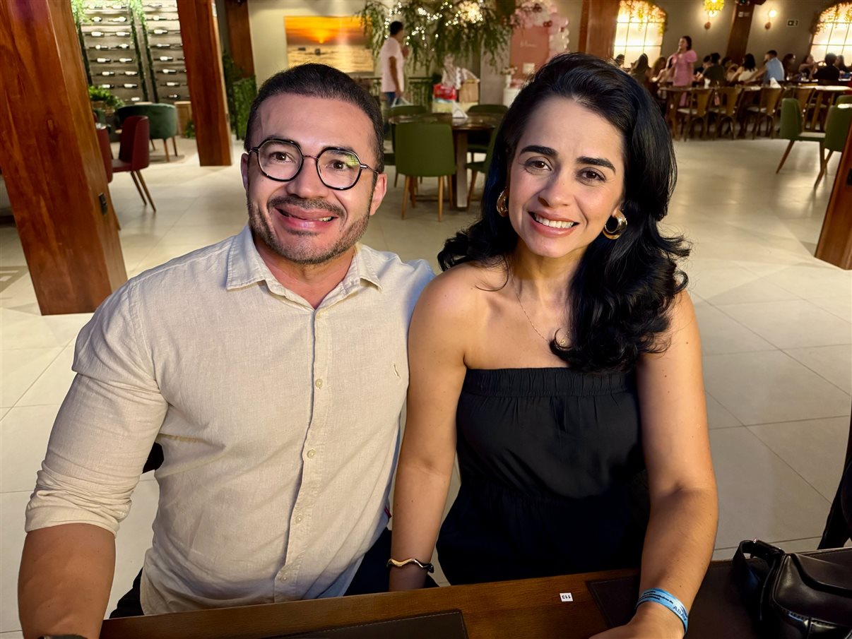 Hoje rolou brinde para comemorar a viagem da comitiva da Abav Nacional