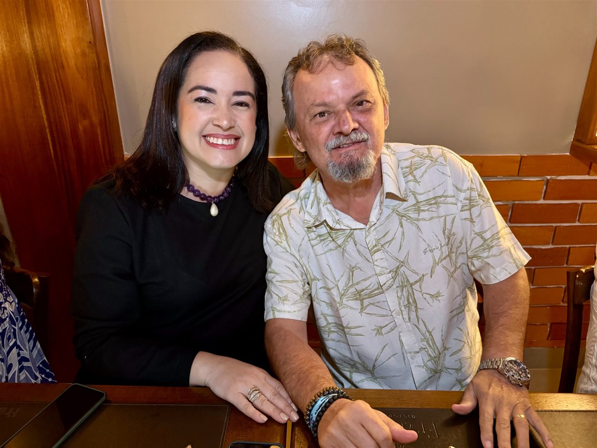 Hoje rolou brinde para comemorar a viagem da comitiva da Abav Nacional