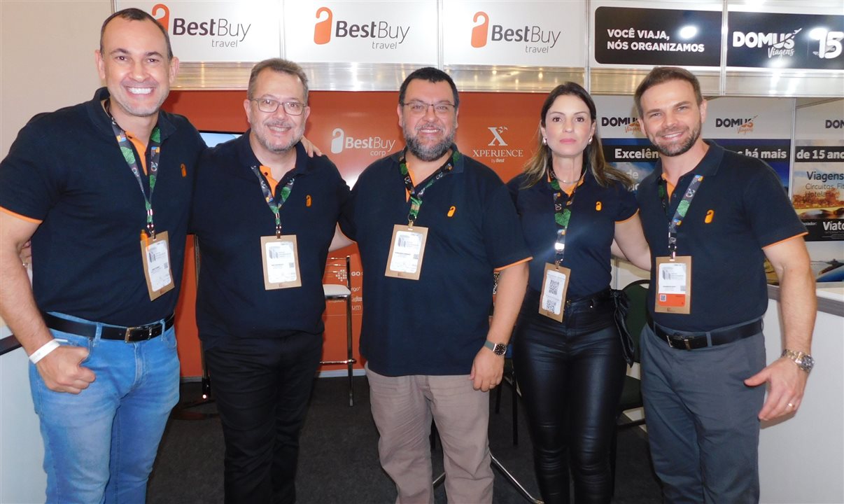 Equipe da BestBuy Travel na FIT Cataratas: Remy Ponso, Milton Silva, Fernando Gimenez, Mariana Funcia e Mauricio Hoff