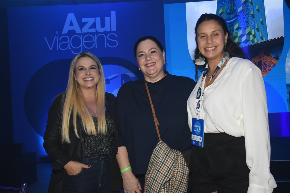 Bruna Castro, da Azul Viagens, e Alexander Haim, da Disney Destinations