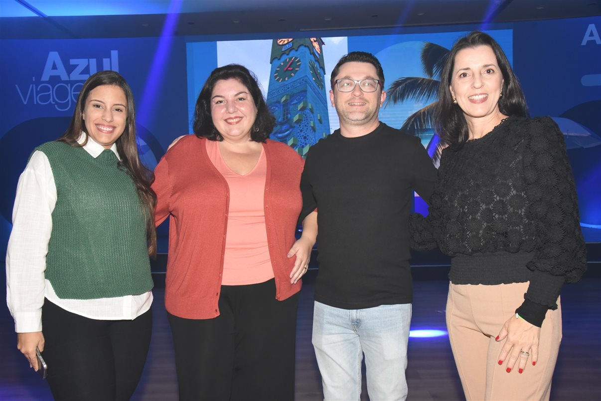 Bruna Castro, da Azul Viagens, e Alexander Haim, da Disney Destinations