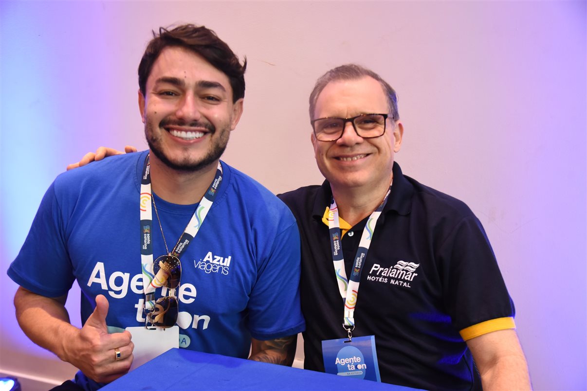 Ruth Avelino, da Azul Viagens, e Fabricio Silva, da Fox Fly Viagens