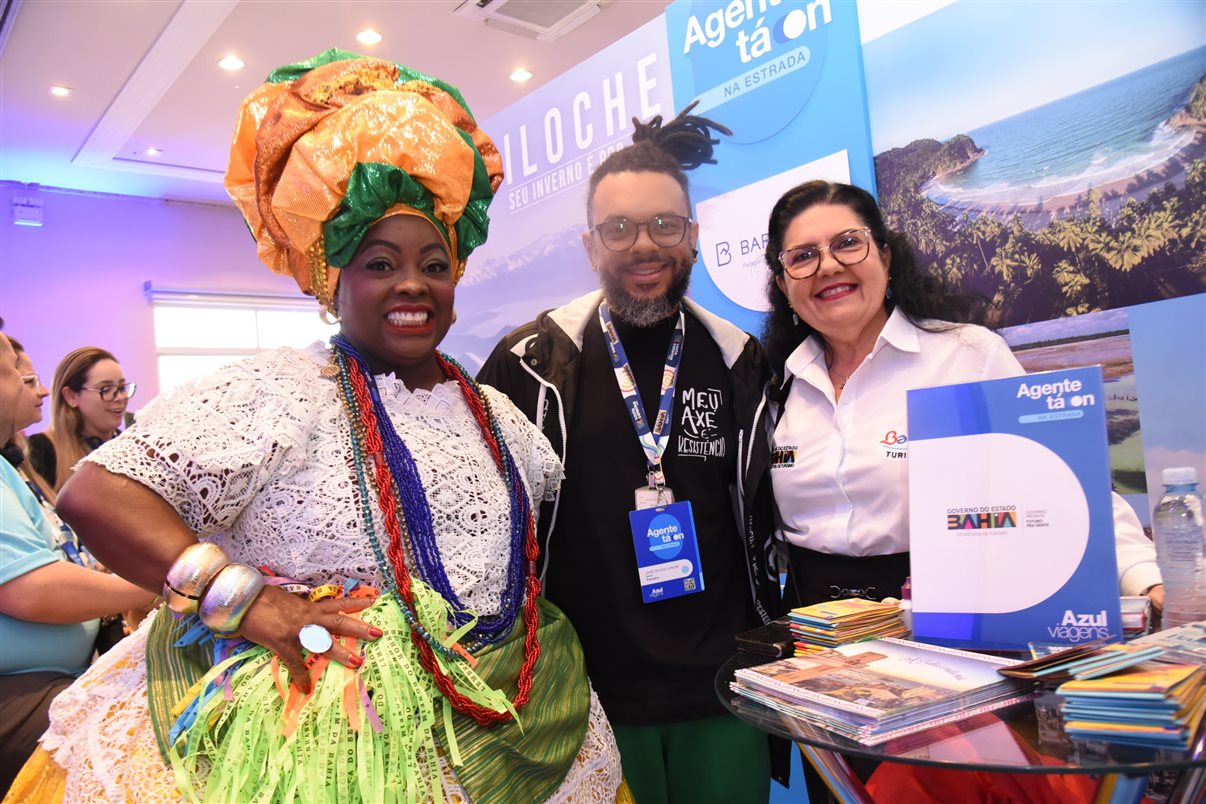 Ruth Avelino, da Azul Viagens, e Fabricio Silva, da Fox Fly Viagens