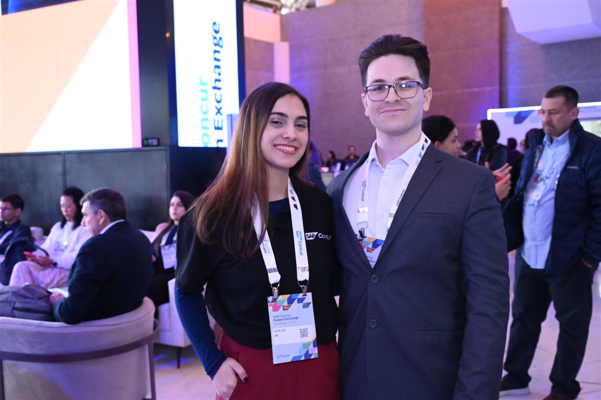Denis Tassitano, da SAP Concur, e Patricia Thomas, da Omnibees