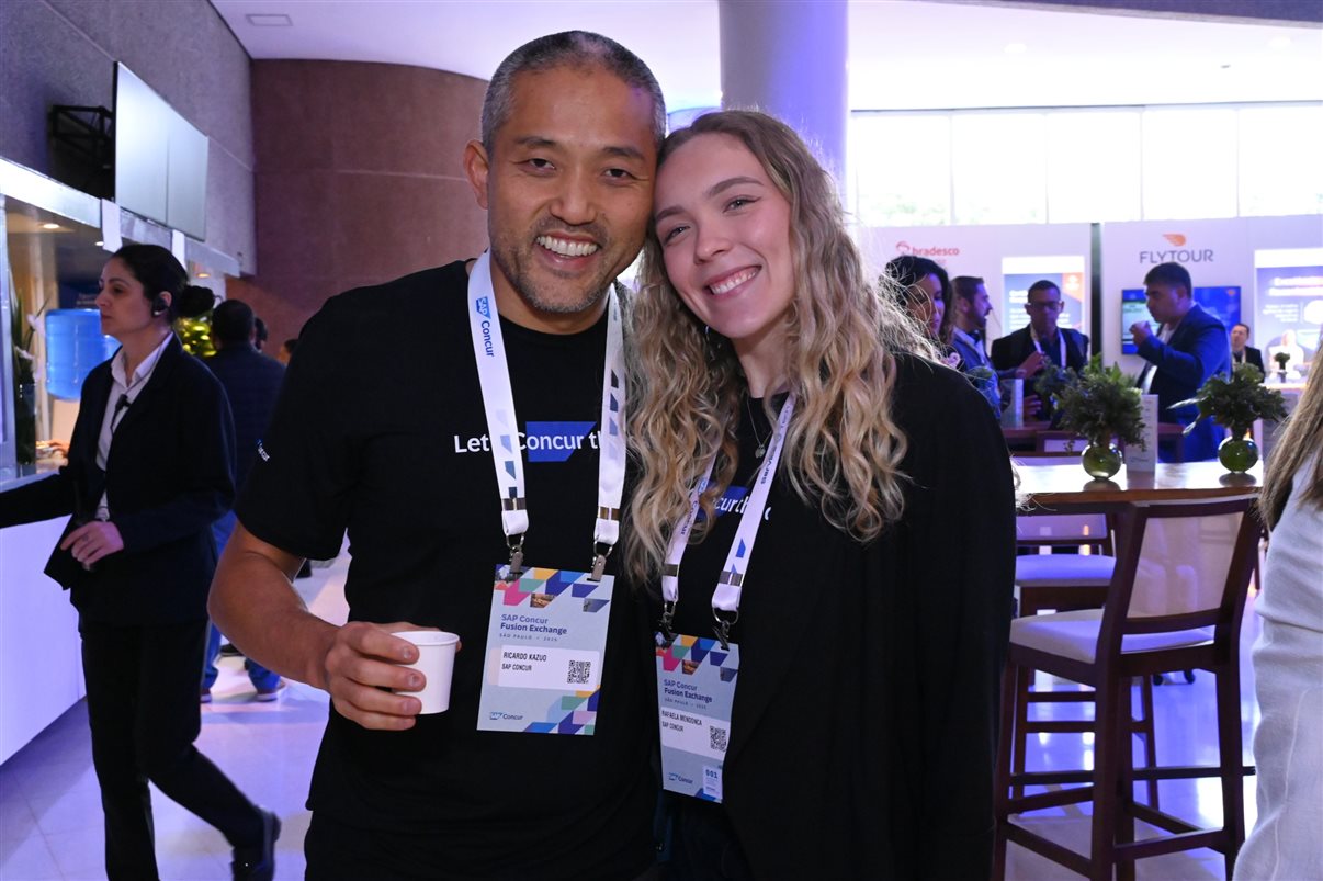 Denis Tassitano, da SAP Concur, e Patricia Thomas, da Omnibees