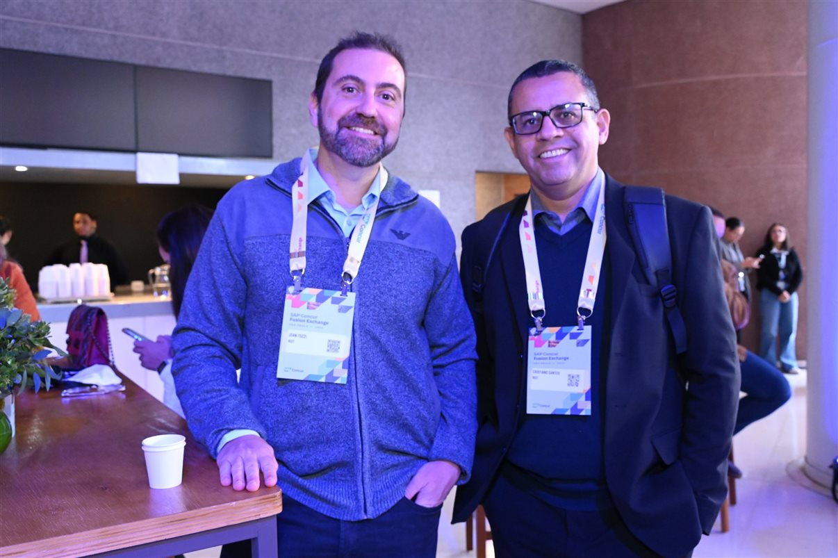 Denis Tassitano, da SAP Concur, e Patricia Thomas, da Omnibees
