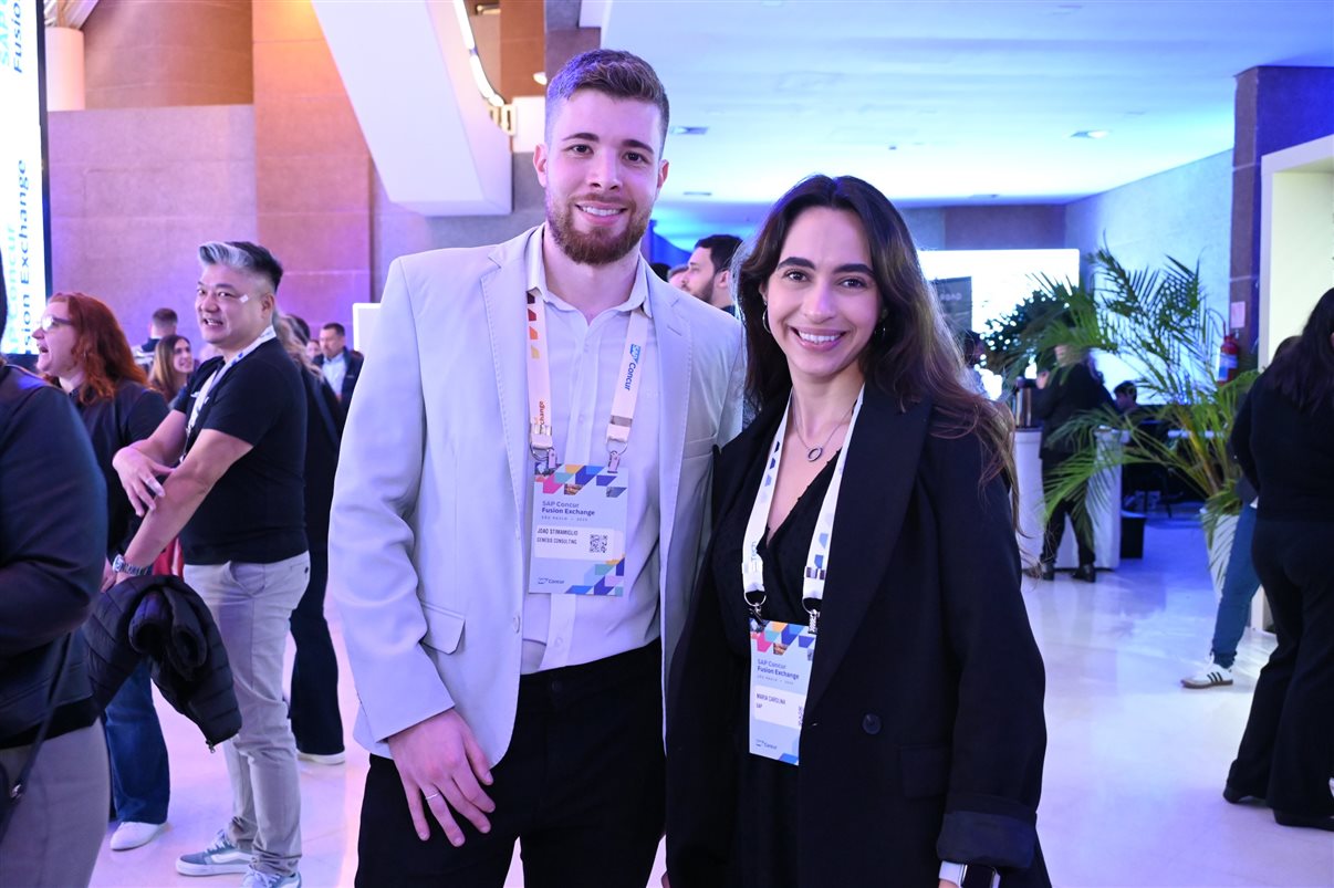 Denis Tassitano, da SAP Concur, e Patricia Thomas, da Omnibees
