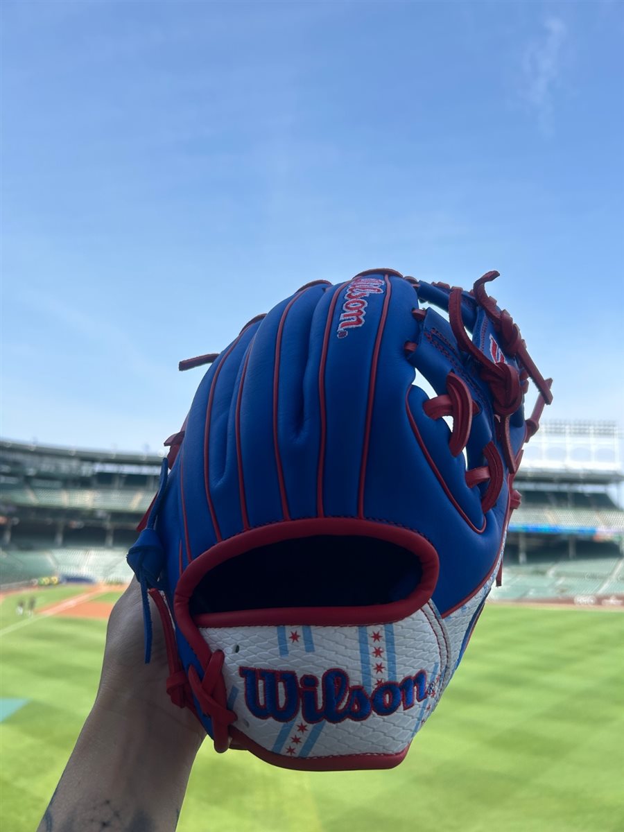 Fred Dixon, CEO do Brand USA, Geoff Freeman, CEO do US Travel, Kristen Reynolds, CEO do Choose Chicago, Thomas Ricketts, CEO do Chicago Cubs, e Brandon Johnson, prefeito de Chicago