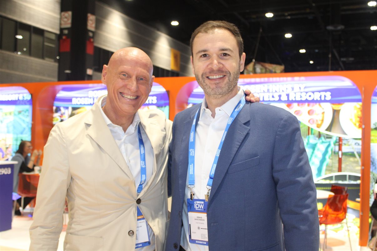 Jeff van Langeveld, da Disney, Sylvio Ferraz, da BeFly, Cinthia Douglas, da Disney, Marco Lourenço, da Queensberry, e Alejandro Flores e Alexander Haim, da Disney