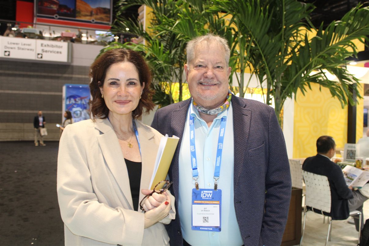 Jeff van Langeveld, da Disney, Sylvio Ferraz, da BeFly, Cinthia Douglas, da Disney, Marco Lourenço, da Queensberry, e Alejandro Flores e Alexander Haim, da Disney
