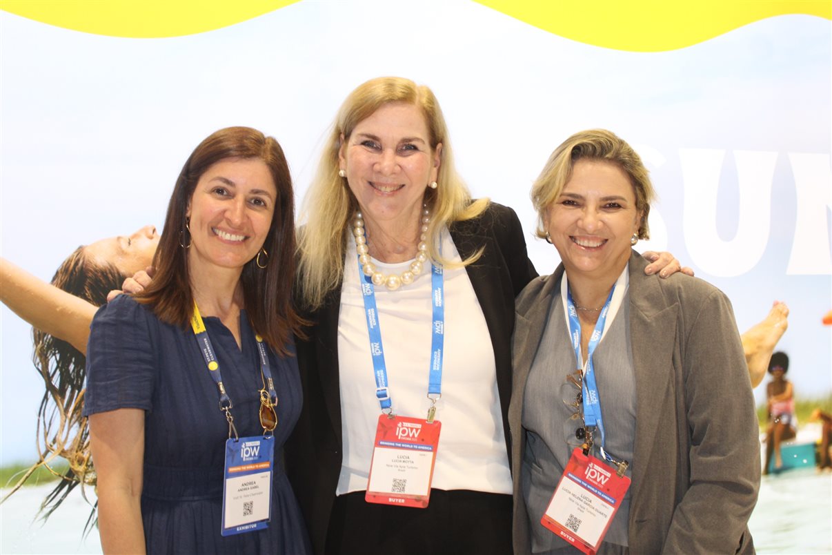 Brian Lowack e Brian Scott, de St. Pete & Clearwater, Paulo Biondo e Carol Gusson, da CVC, e Andrea Gabel, de St. Pete