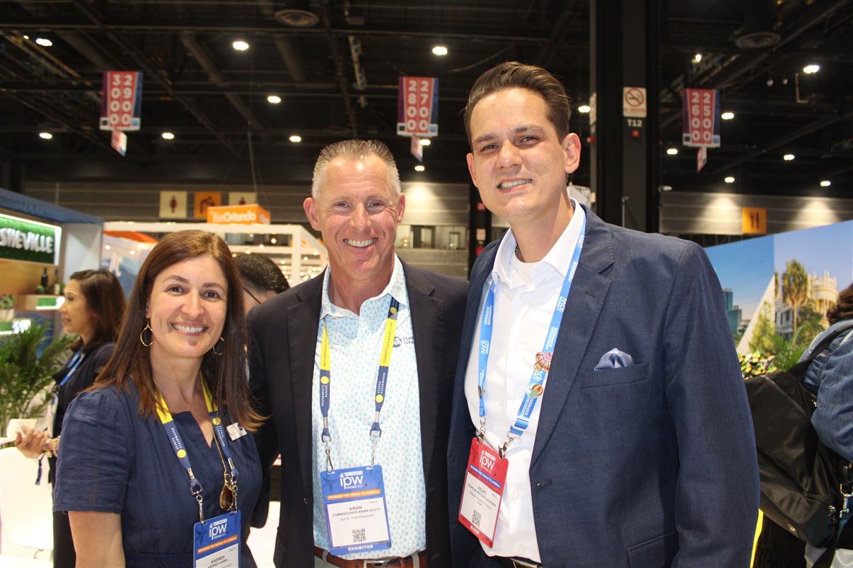 Brian Lowack e Brian Scott, de St. Pete & Clearwater, Paulo Biondo e Carol Gusson, da CVC, e Andrea Gabel, de St. Pete
