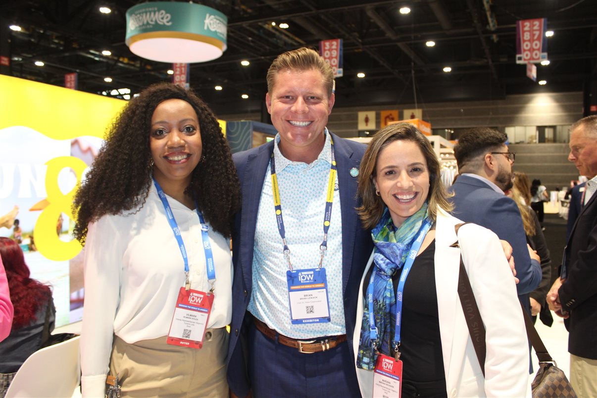 Brian Lowack e Brian Scott, de St. Pete & Clearwater, Paulo Biondo e Carol Gusson, da CVC, e Andrea Gabel, de St. Pete