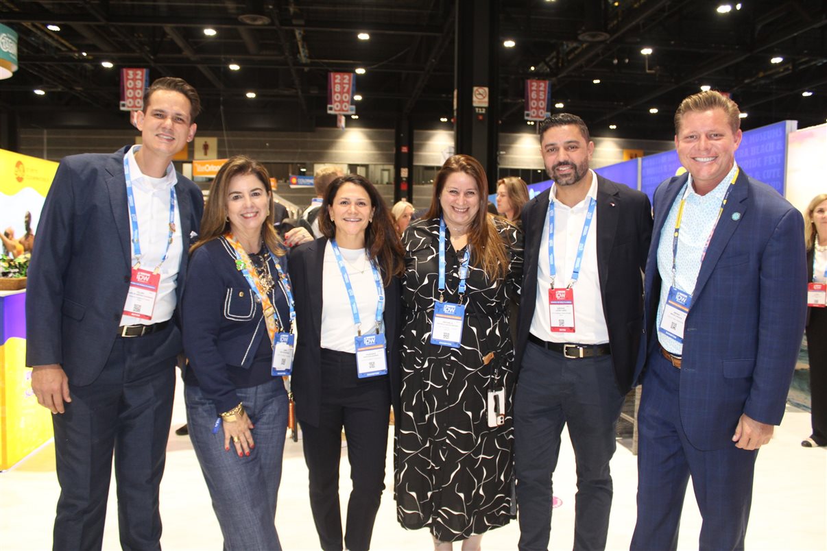 Brian Lowack e Brian Scott, de St. Pete & Clearwater, Paulo Biondo e Carol Gusson, da CVC, e Andrea Gabel, de St. Pete